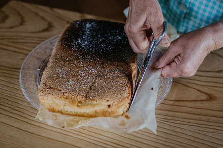 海绵蛋糕或传统食谱蛋糕图片