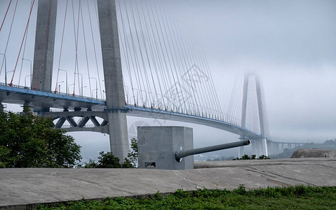 Russky桥穿过俄罗斯海参维斯托克东波图片