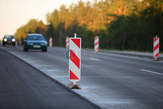 现代混凝土高速公路道建设图片