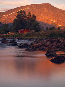 山水湖光山水夜景图片