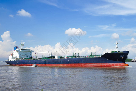 高清图片在亚洲泰国河的货轮物流运输和航运高清图片国际集装箱货船