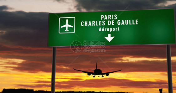 喷气飞机降落在法国查尔斯戴高乐的巴黎CDG机场图片