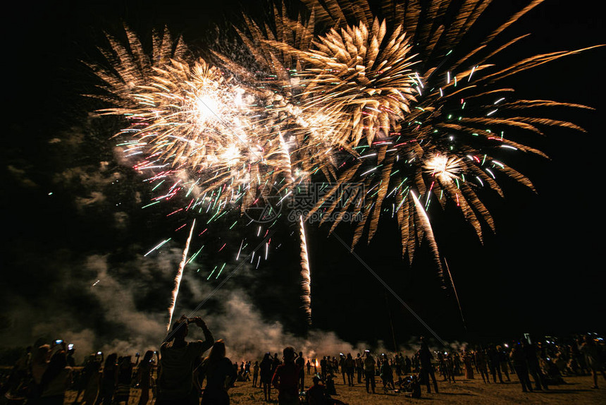 独立日活动火爆开启，迅雷下载助你轻松获取所有精彩内容 (独立日庆祝活动)