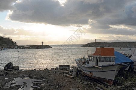 Yalikoy村渔港图片