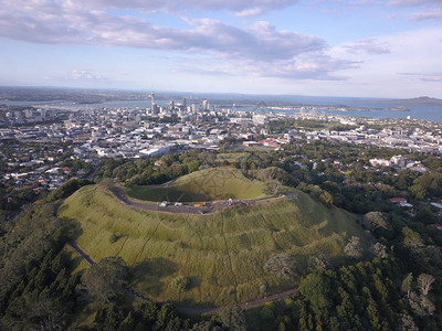 伊甸山的传奇火山位置和奥背景图片