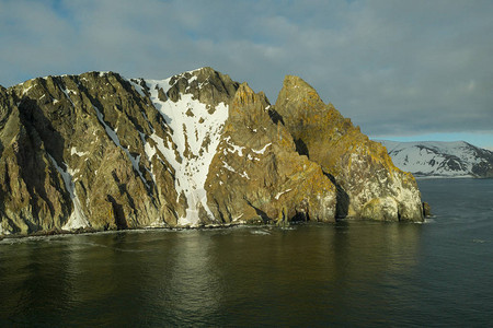 白令海西北岩石海岸的顶部风景图片