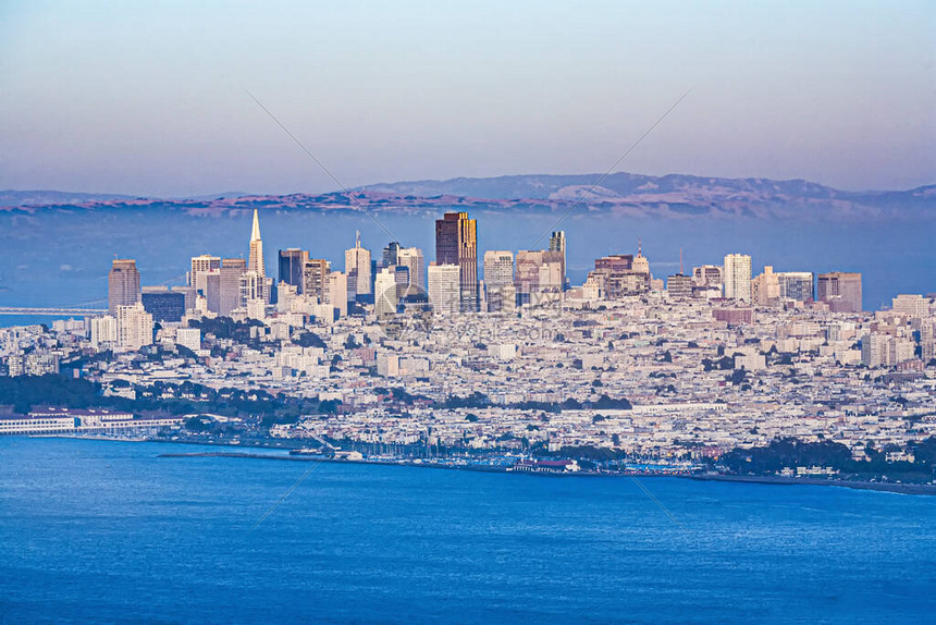 旧金山战火重燃西部劲旅客场挑战风城铁军两大新星正面碰撞谁主沉浮