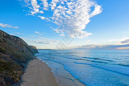 从葡萄牙西海岸美丽的海滩出发图片
