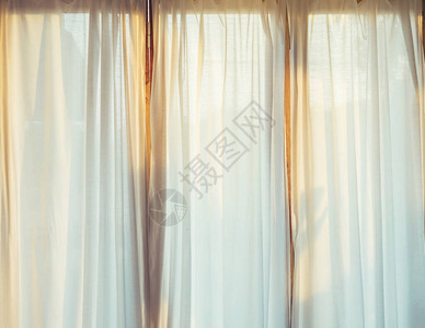 早上的白色窗帘室内装饰图片