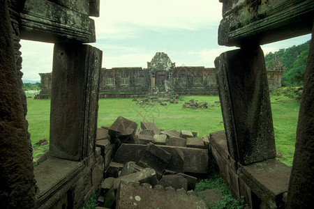 位于老挝南部的老挝占巴塞镇的富占巴塞寺遗址图片