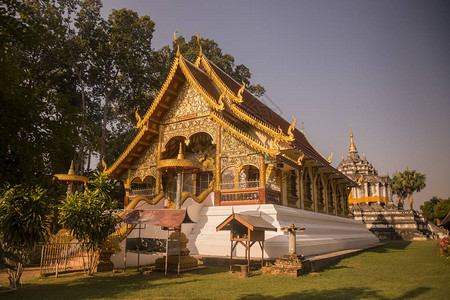 泰国北部南奔省南奔市的玉佛寺背景图片