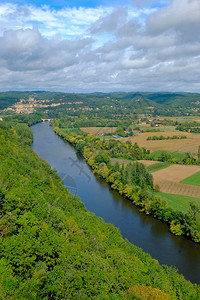 法国AquitaneCastelnaudlaChapelle附近Dordodon河谷的零图片