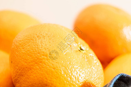 果汁和零食用橙子和橘子图片