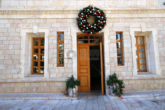 通往以色列首都耶路撒冷老城房屋的大门图片
