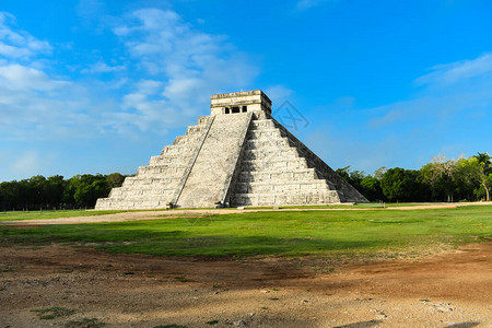 著名的玛雅金字塔齐津伊扎是世界七大奇图片