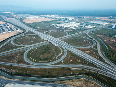 巴图卡旺高速公路十字路图片