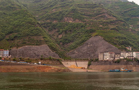 长江的西里格峡谷背景图片