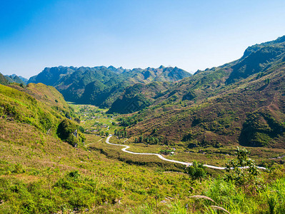 越南北部河江喀斯特地质公园山地景观图片