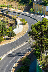 空中摄影鸟眼观察城市的河桥路面景图片