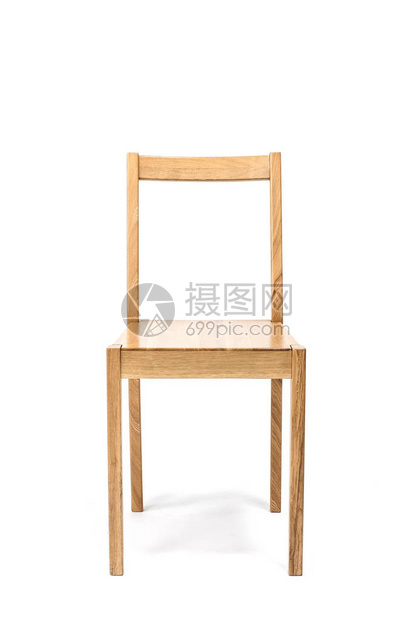 孤立在白色背景上的木制小椅子家具图片
