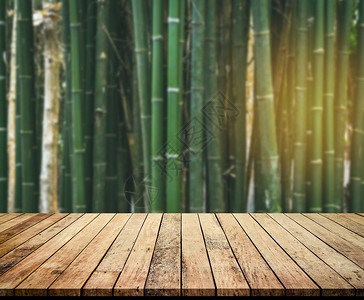天然青竹林背景的老木板图片