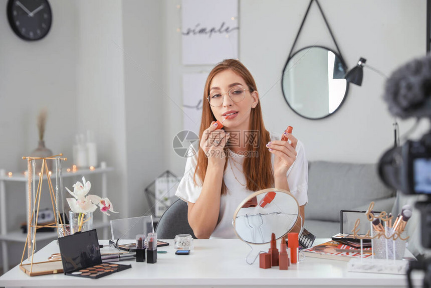 年轻美容博客家在高清图片下载正版图片503977151摄图网