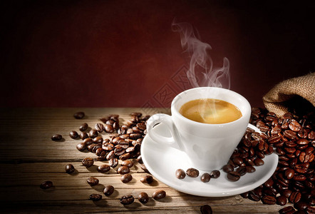 Espresso蒸汽的咖图片