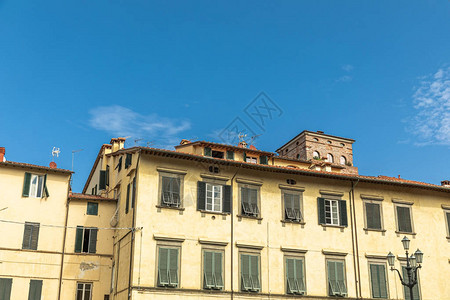 意大利卢卡的旧舒适街道卢卡是托斯卡纳的一个城市和公社它是图片