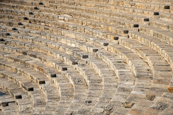 从塞浦路斯利马索尔古老的库里安神院空荡的舞台图片