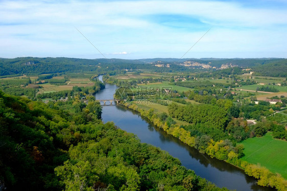 法国阿基坦州DommeDordodgne河谷的零图片