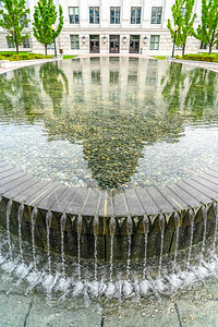 犹他州资本建设以圆形池的清水为代表图片