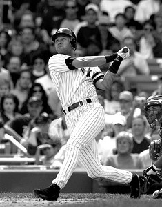 DerekJeter在美国职棒大联盟常规赛中担任纽约洋基队的游击手是一名退役的职业棒球游击手图片