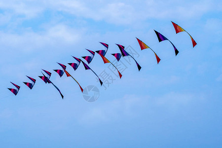 在美国密歇根州GrandHaven风筝节的蓝色图片