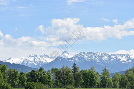 令人惊叹的高山全景观望图片