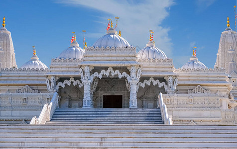 一座白色大理石印度教寺庙的看法图片