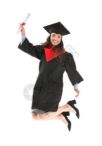获得白背景文凭的女毕业生图片