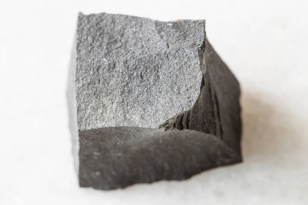 地质采集的自然矿物样本白色大理石底面的粗Hyaloba图片