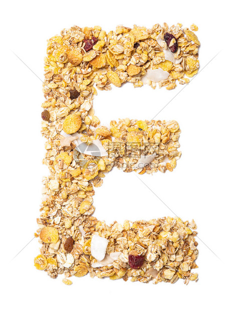 英文字母Muesli的字母E与椰子浆果葡萄干谷物和天然谷物在白色孤立的背景由格兰诺拉麦片制成的食物图案商店图片