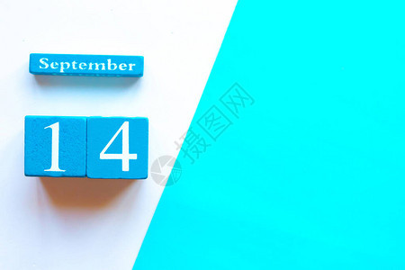 9月14日空白的蓝色和白色几何背景Wooden图片
