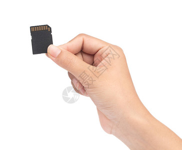 手持SD存储卡在白色背景上隔离图片