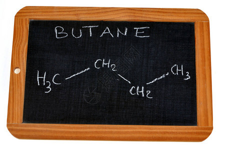 书写丁烷化学方程式的学校板块上刻有背景图片