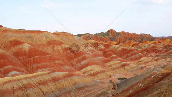 甘肃张义丹夏地貌的美丽图片