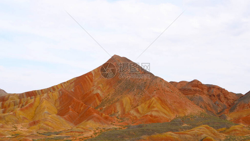 甘肃张义丹夏地貌的美丽图片