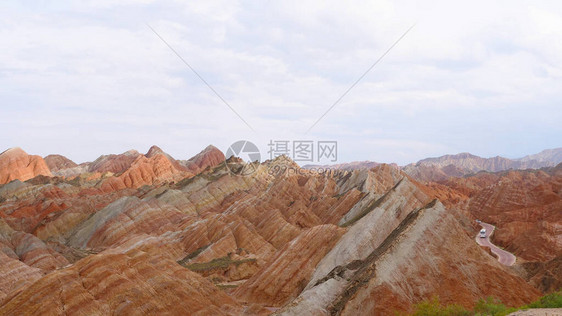 甘肃张义丹夏地貌的美丽图片