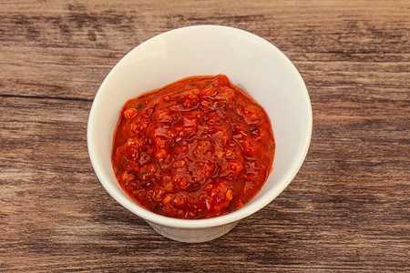 碗里的番茄辣酱图片