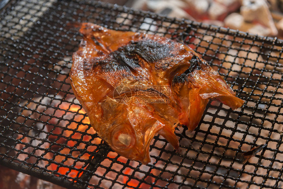 用日本鱼制成的美味佳肴图片