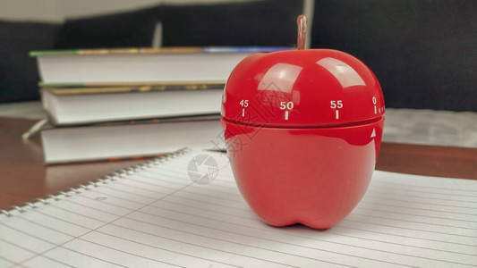 以红苹果为形状的厨房技术定时器图片