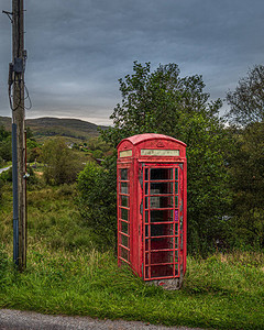 英国邮政总局多年来采用的一个老的K6型红色电话亭图片