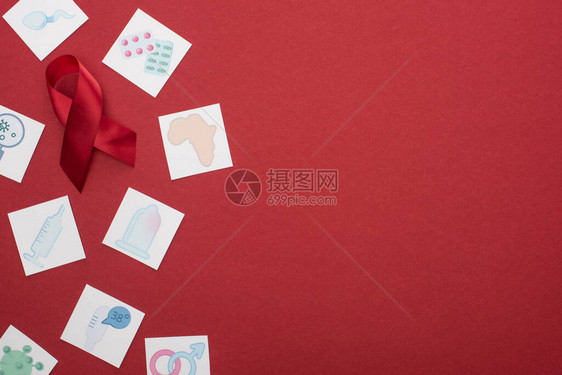 红背景带状和纸卡红色宣传辅助工图片