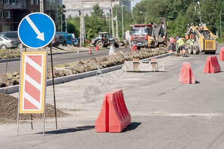 维修工作修复街道上的道路城市街道的建筑图片